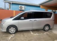 HDW Nissan Serena