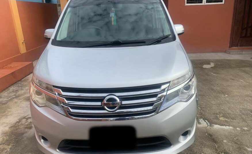 HDW Nissan Serena